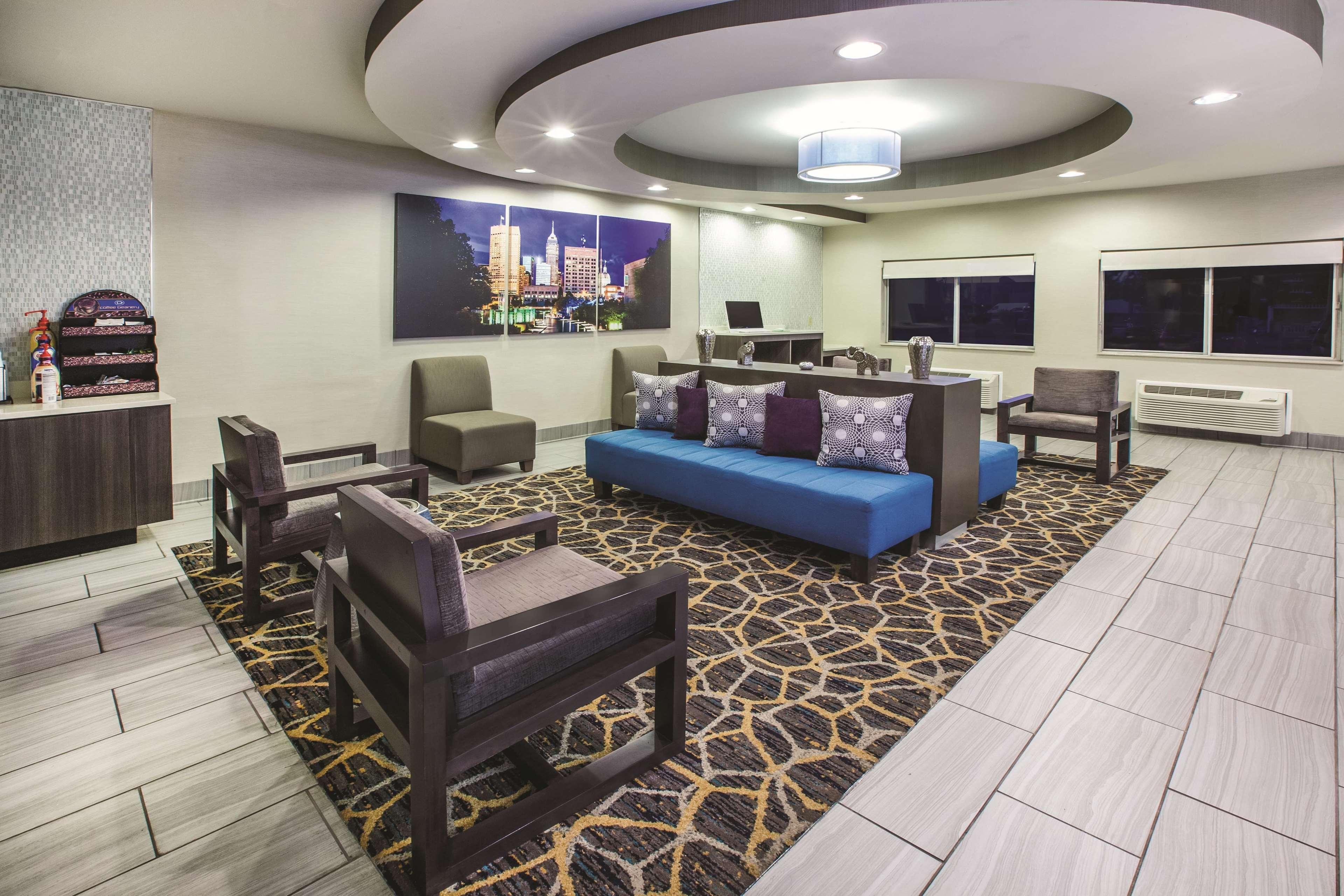 La Quinta Inn By Wyndham Indianapolis North Exterior photo